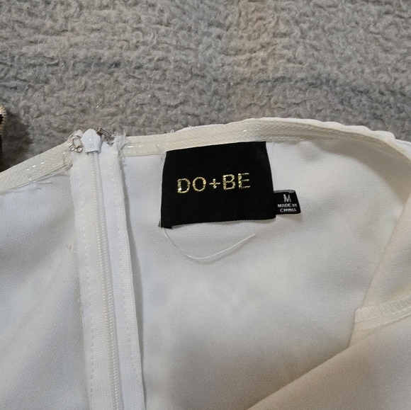 DO+BE Women's white lace cutout romper size medium - Picture 4 of 5